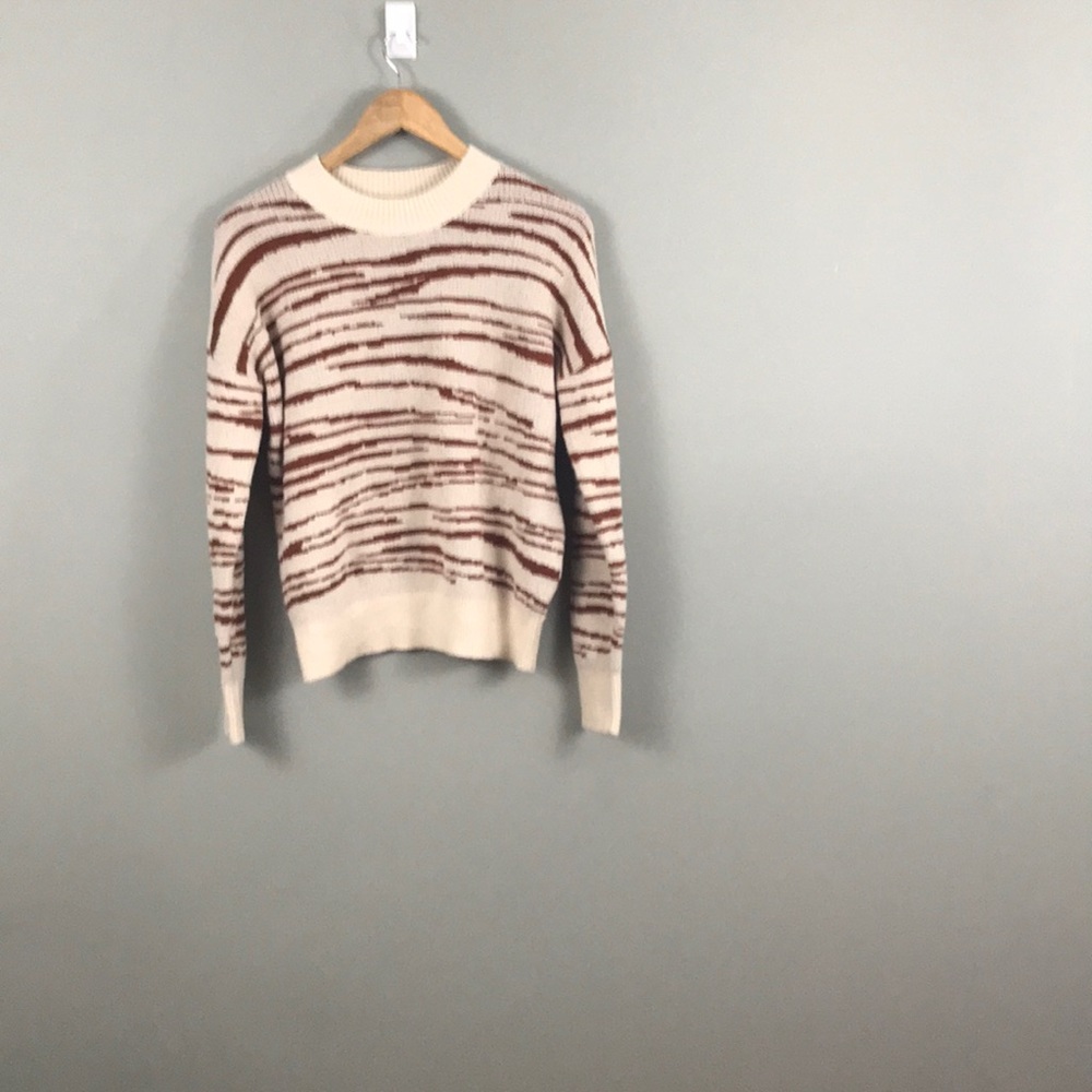 Sweater (4si3nna)
